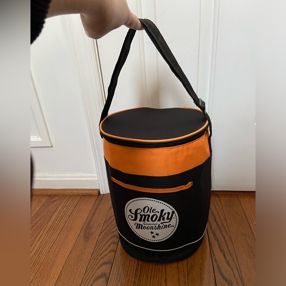 Ole Smoky Tennessee Moonshine Portable Cooler with Carrying Strap. - Picture 2 of 4